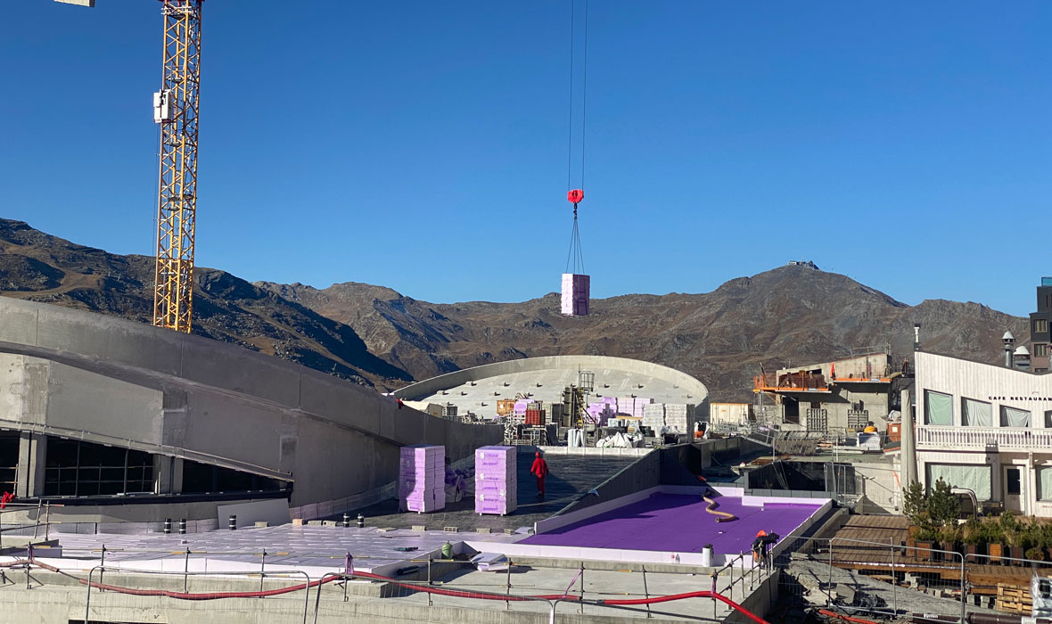 Das Umkehrdach wird zur Skipiste - Sportzentrum Val Thorens erhält zum 50-jährigen Bestehen ein neues, spektakuläres Gesicht