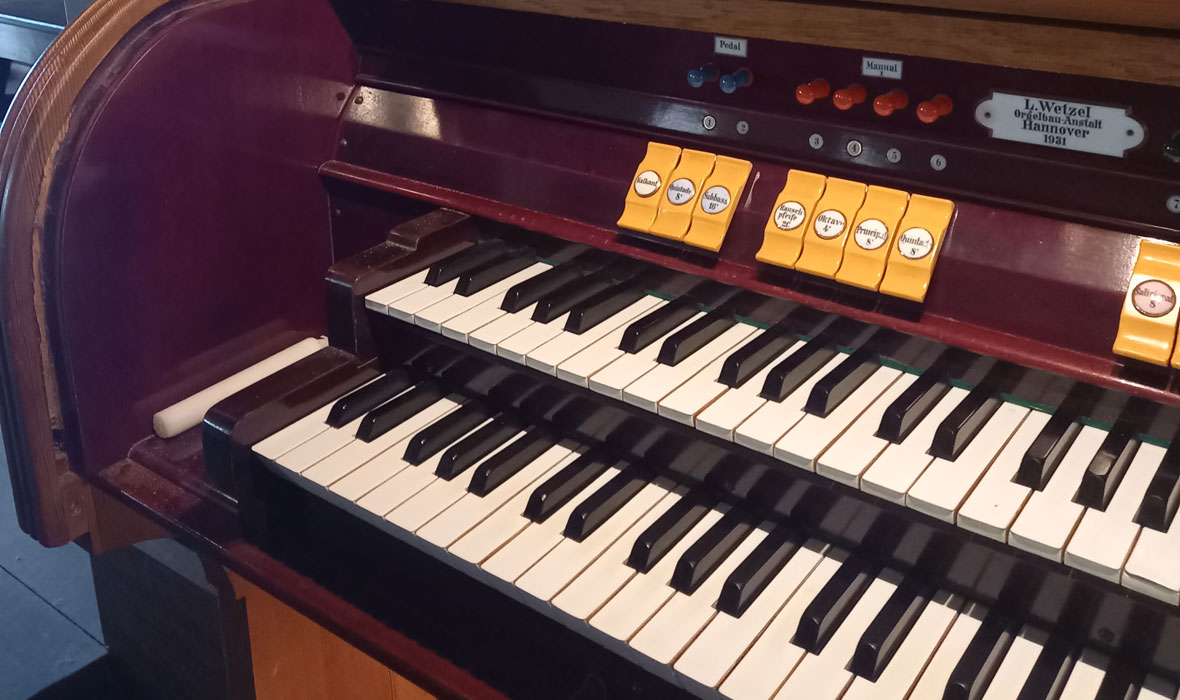 Schönes bewahren und Kultur pflegen - JACKON Insulation unterstützt Orgel-Restaurierung in der Kirche Mechau