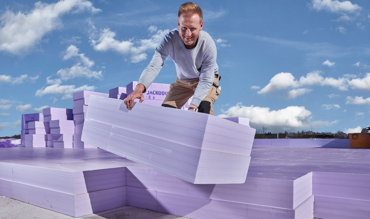 WZB-Hamburg: Bauunternehmen setzt bei Firmenneubau mit  JACKODUR® EVO Umkehrdachdämmung energetisch hohe Maßstäbe