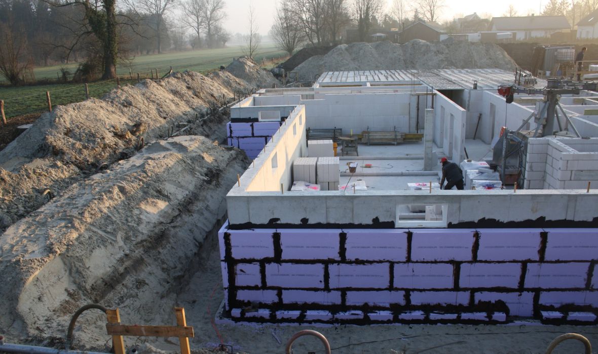 Kostenlose Online-Webinare 2026 von JACKON Insulation by BEWI: Fachwissen für energieeffizientes und nachhaltiges Dämmen mit JACKODUR®