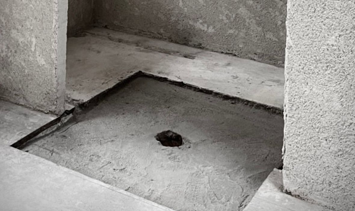 Clever gelöst: Bad mit Runddusche, Waschtisch und WC auf nur 4,35 m2